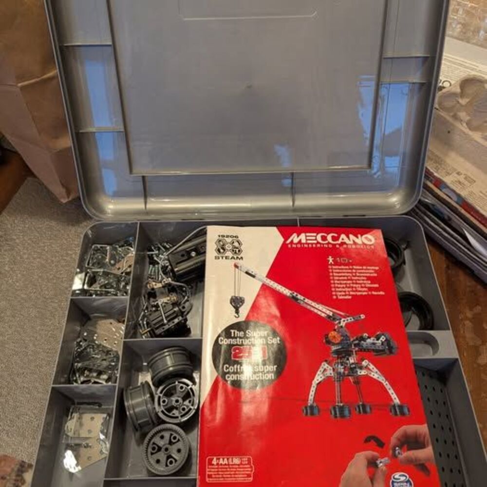 MECCANO, Super Construction 25-in-1 Motorized Building Set NWOT